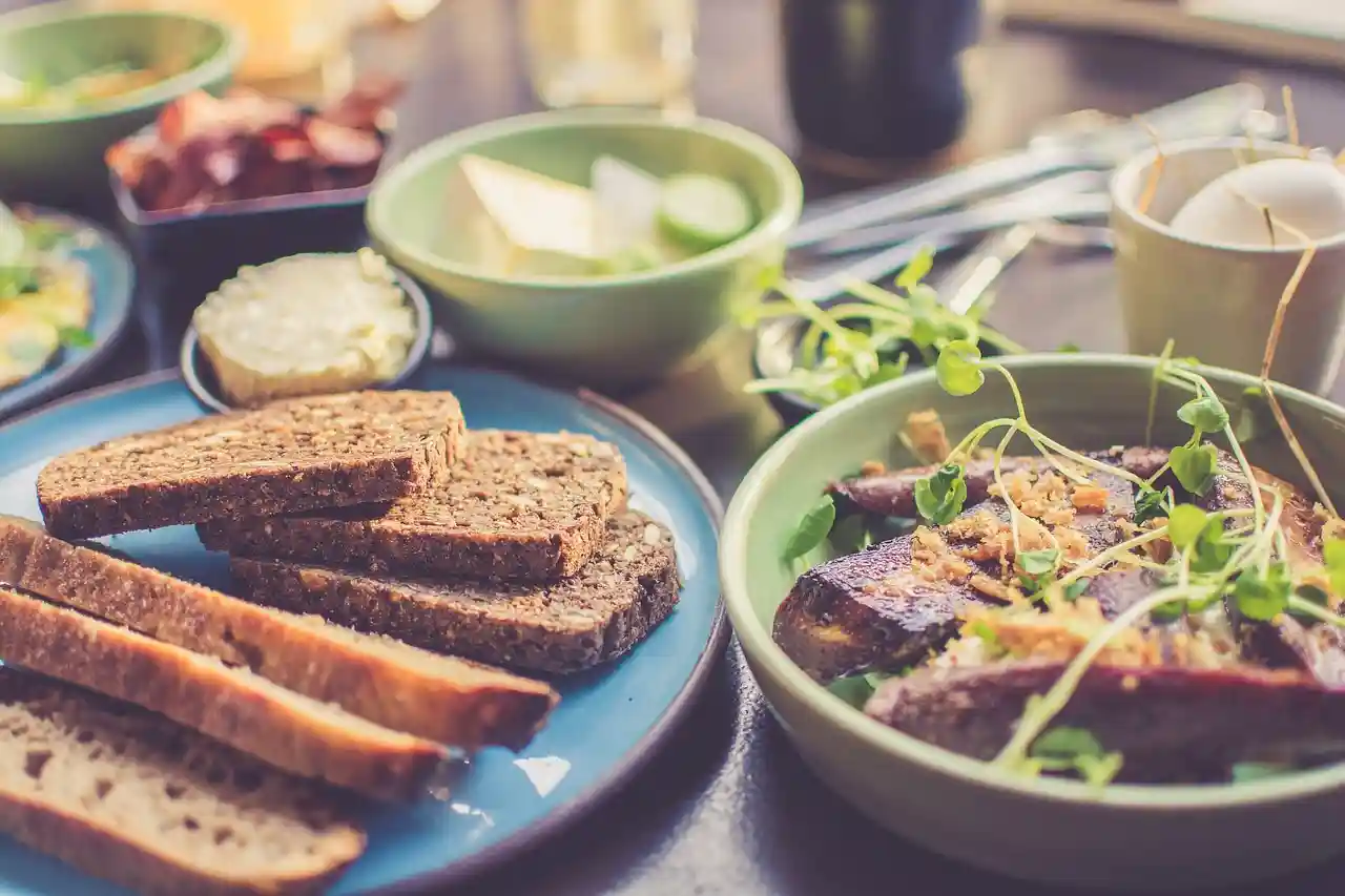 <a href="https://pixabay.com/photos/bread-breakfast-dishes-bread-slices-2178874/">Photo by Pexels on Pixabay</a>
